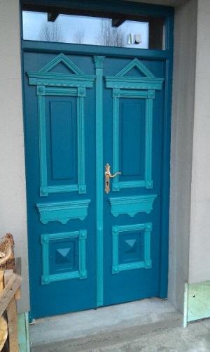 drzwi dwu skrzydlowe z wykorzystaniem starych ornametow
